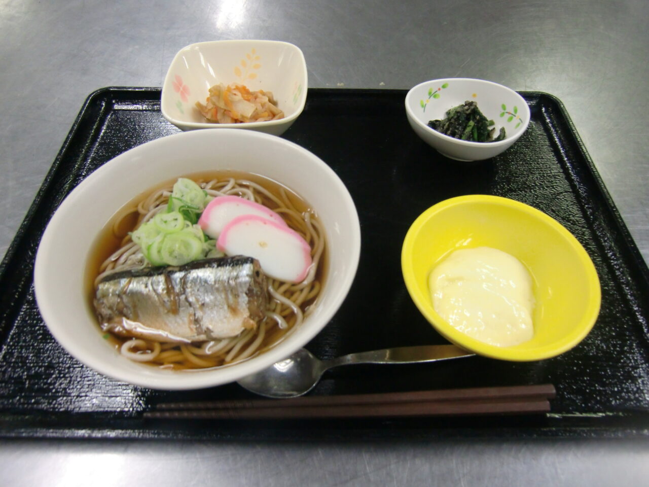 秋刀魚そばと寿司